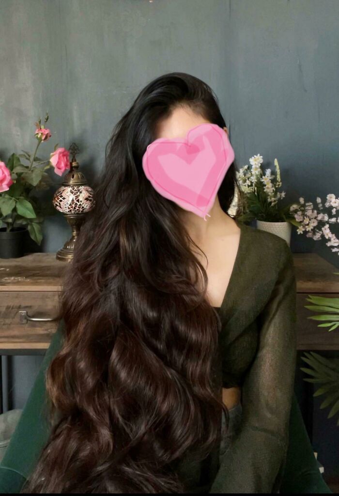 Mi cabello después de cuatro meses de tratamientos semanales con aceite de romero y menta