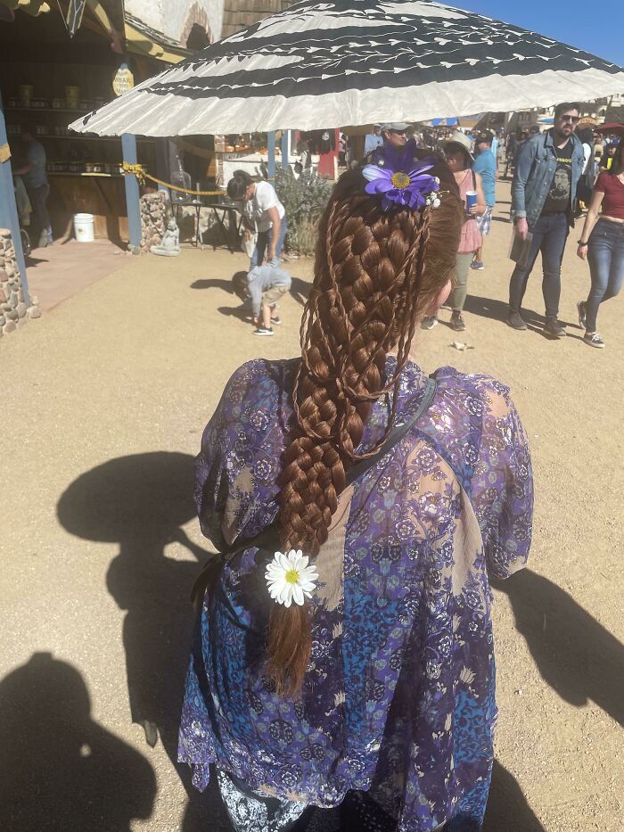 Fui al Festival del Renacimiento recientemente y me hice una trenza de 7 cabos