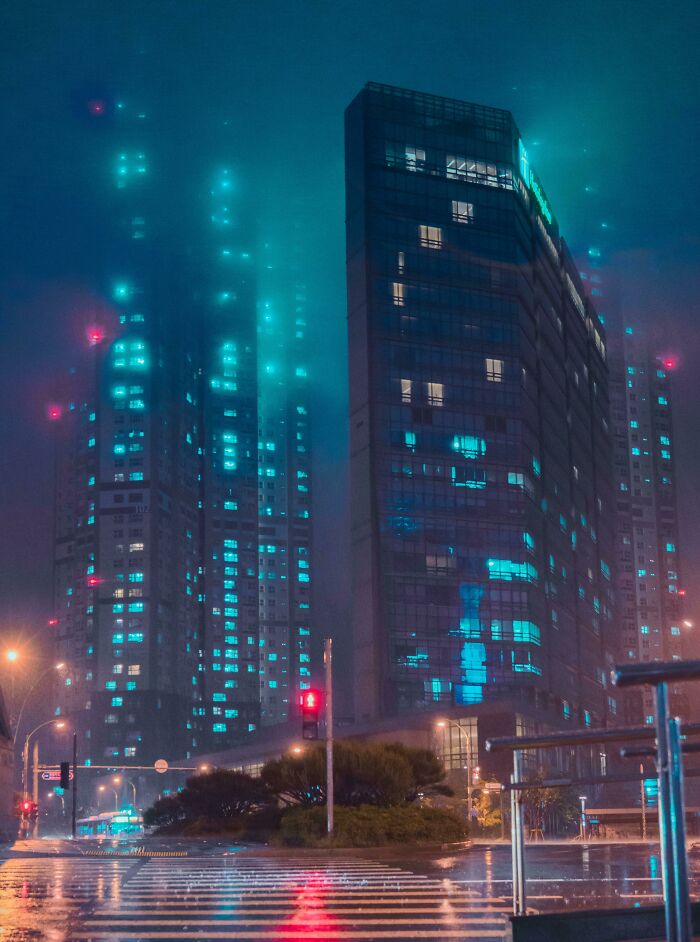 Llovió tan fuertemente que la ciudad parecía salida de Blade Runner