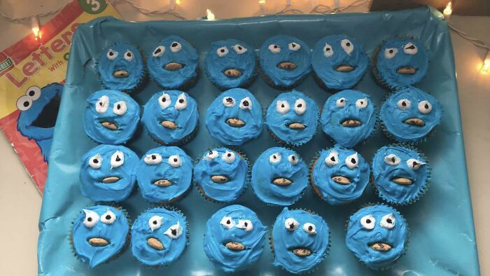 Esa vez que hice magdalenas del Monstruo de las galletas para el jardín de mi hijo y terminé asustando a todos