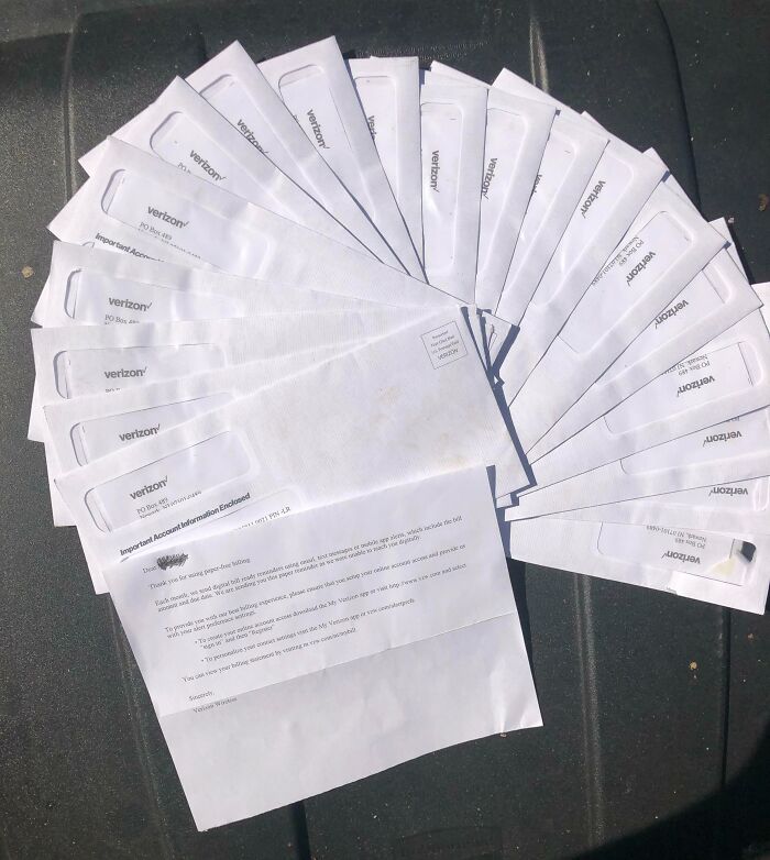Recibí 19 cartas de la compañía de Internet agradeciéndome por inscribirme en el servicio de factura electrónica