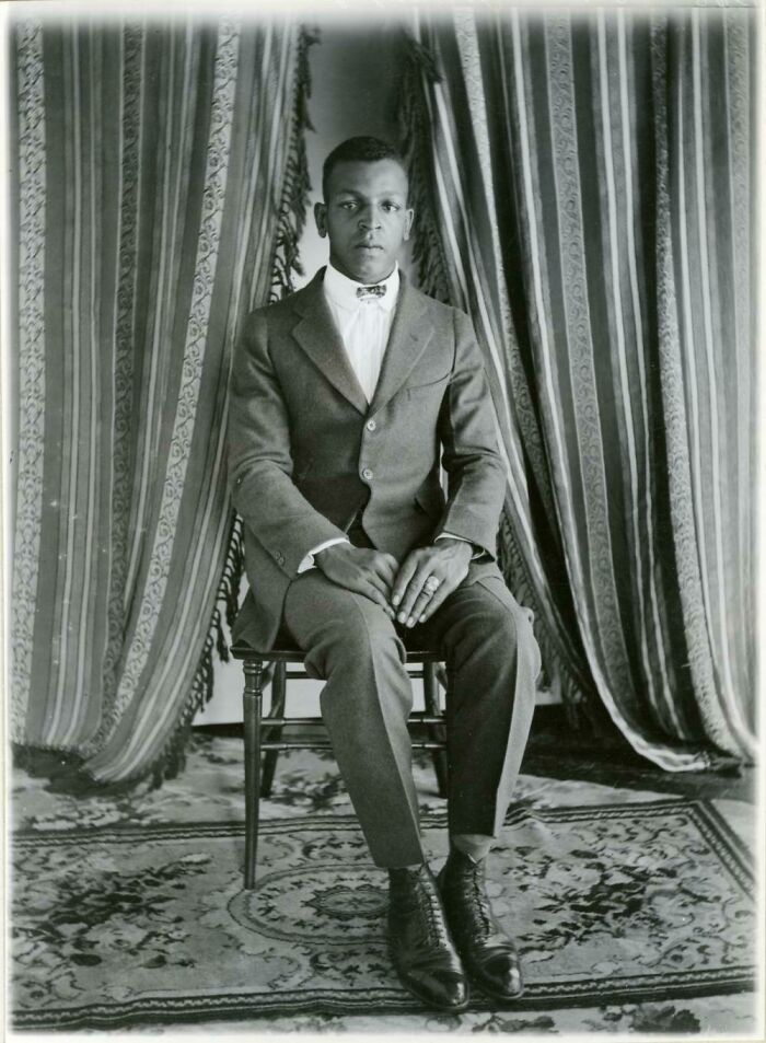 [18 de julio de 1920] James Gregory se convierte en el primer policía negro de Morristown, Nueva Jersey