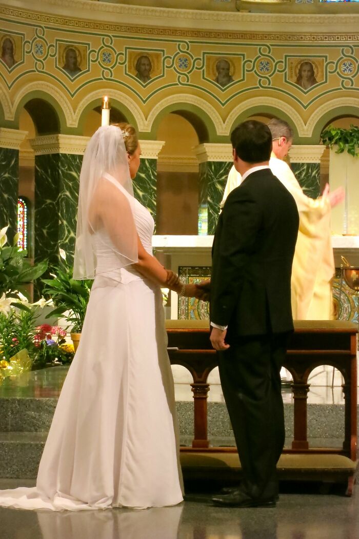 20 Historias de personas que fueron plantadas en el altar, o casi