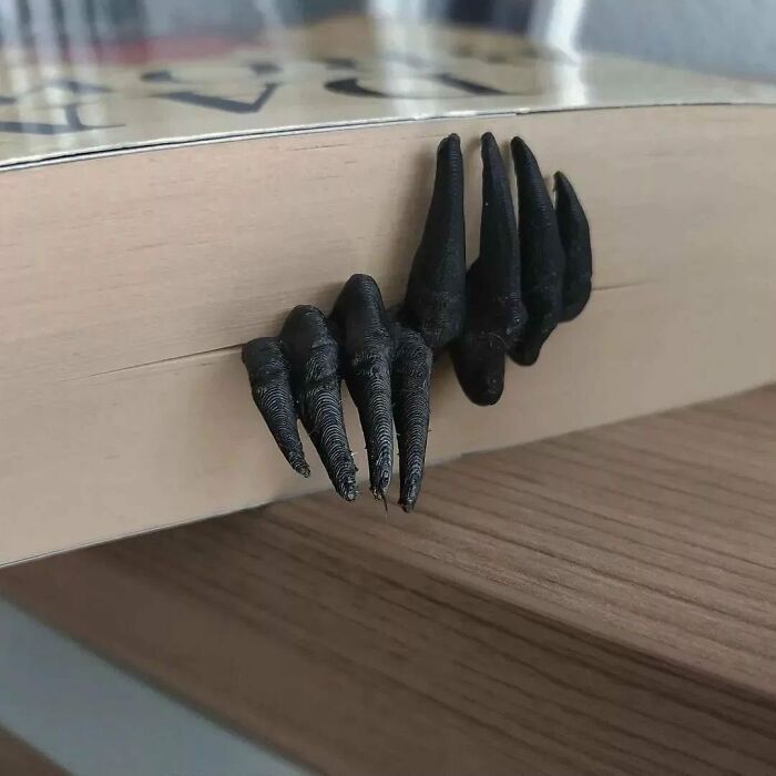 Marcapáginas en forma de garras impreso en 3D