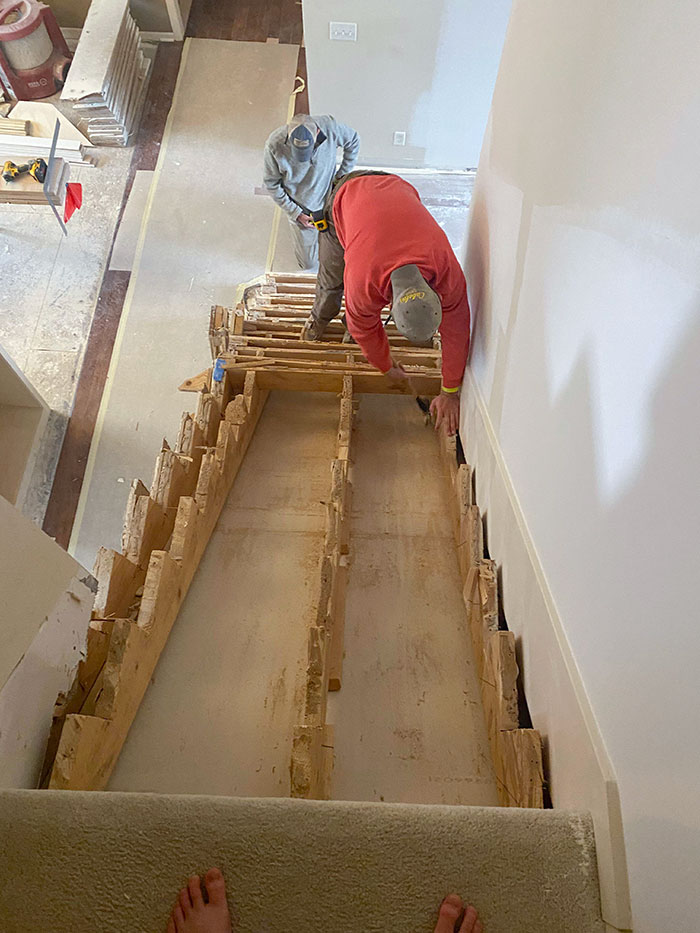 Mi padre se olvidó de decirme que los de las reformas quitarían las escaleras hoy