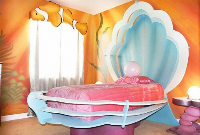 “Sorry For Design”: 50 Utterly Dreadful Designs Posted On This Instagram Account