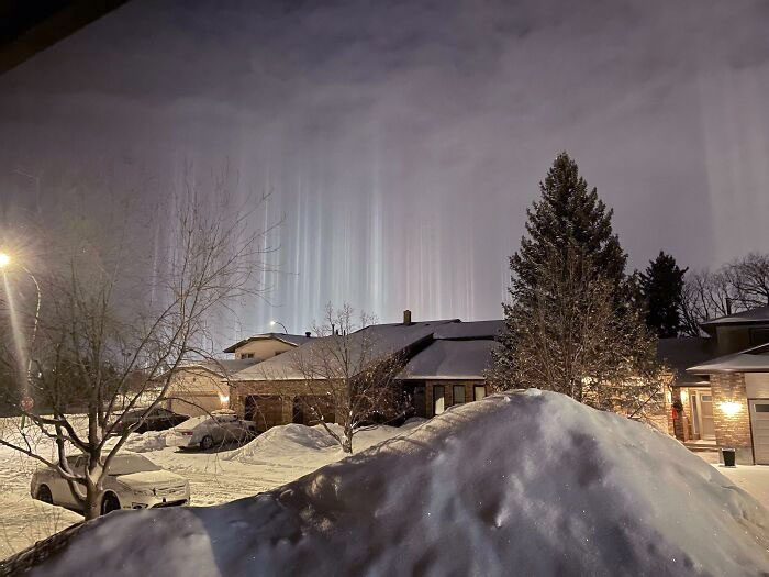 Pilares de luz en Saskatchewan, Canadá