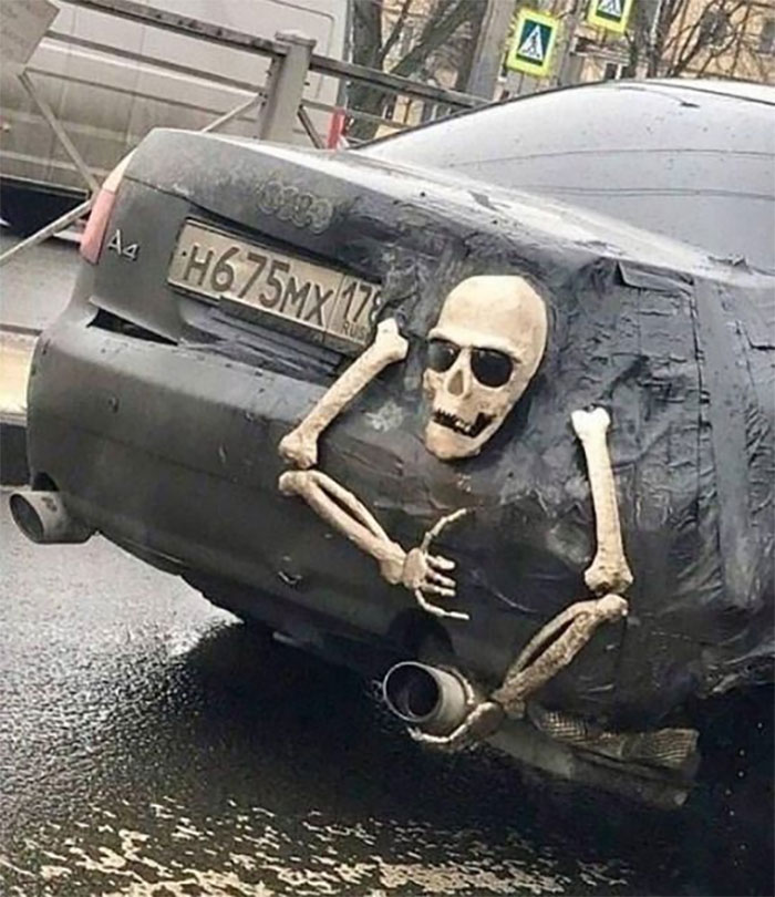50 Times People Ruined Their Cars With Dumb Mods, As Shared On This Online Page