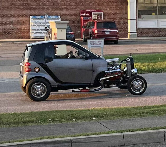 50 Times People Ruined Their Cars With Dumb Mods, As Shared On This Online Page