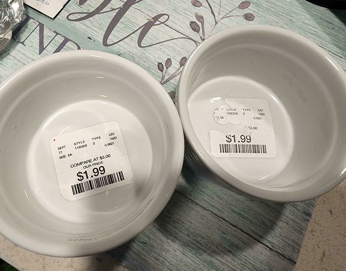 ¿Por qué siempre ponen pegatinas en los artículos de cocina?