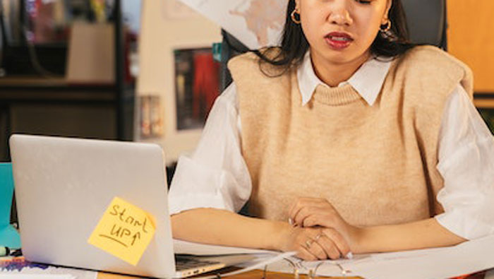 20 Señales de alarma que revelan un “mal ambiente laboral” a tener en cuenta durante las entrevistas