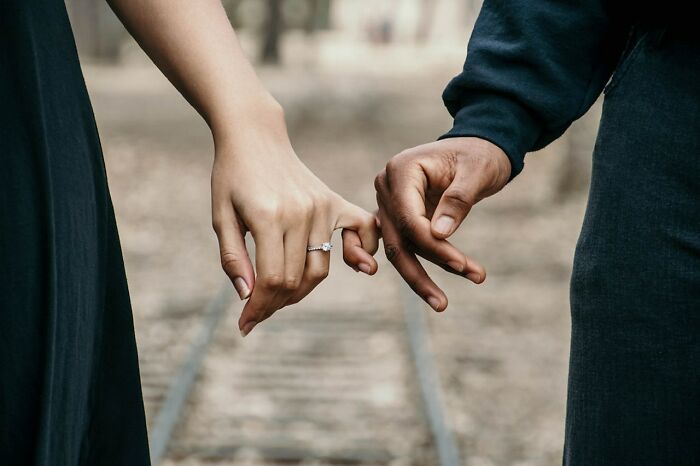 25 Adultos enumeran varias cosas que los adolescentes de hoy en día no están preparados para escuchar