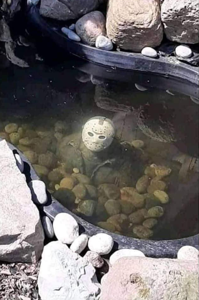 This Page Only Shares Horror-Related Content, And Here's 35 Of Their Best Posts