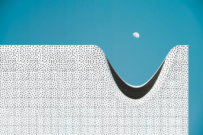 Arquitectura y espacios urbanos: 1er clasificado, “La sonrisa del bufón” por Muhammad Almasri