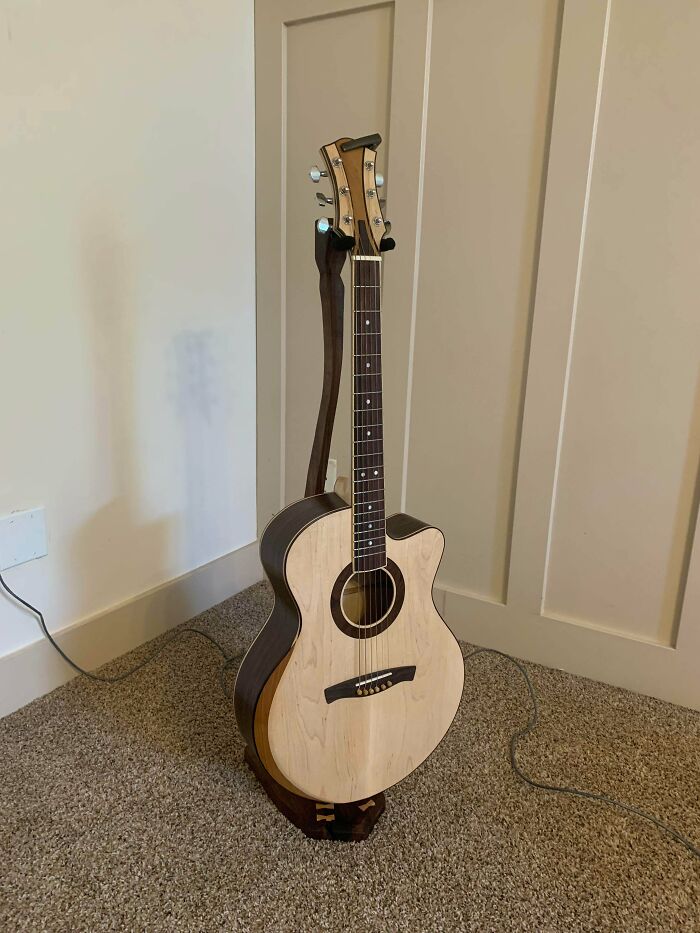 ¡2 años y por fin he terminado! Guitarra acústica desde cero