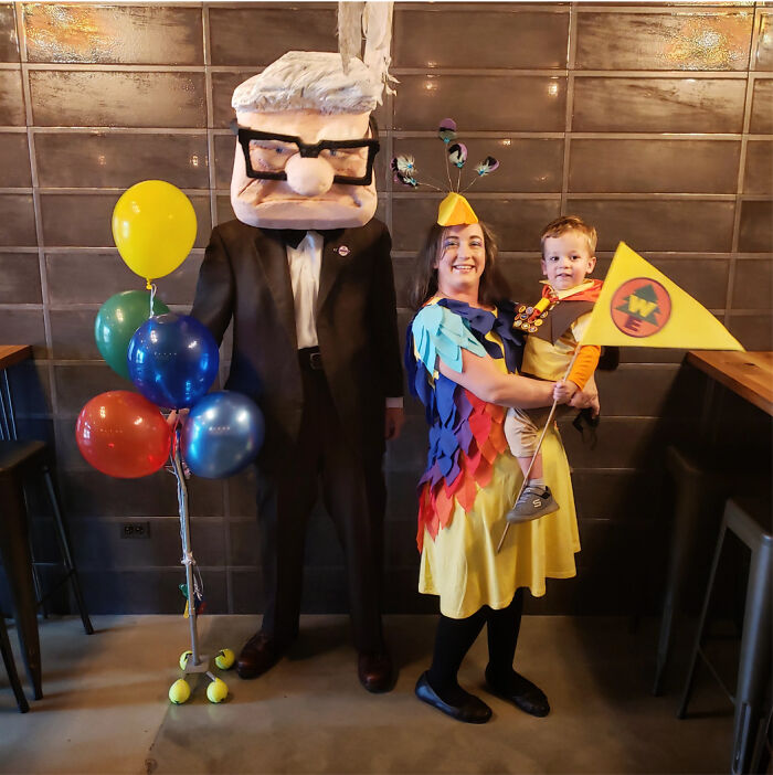 Mi esposa, mi hijo y yo hemos hecho disfraces caseros de "Up" este año