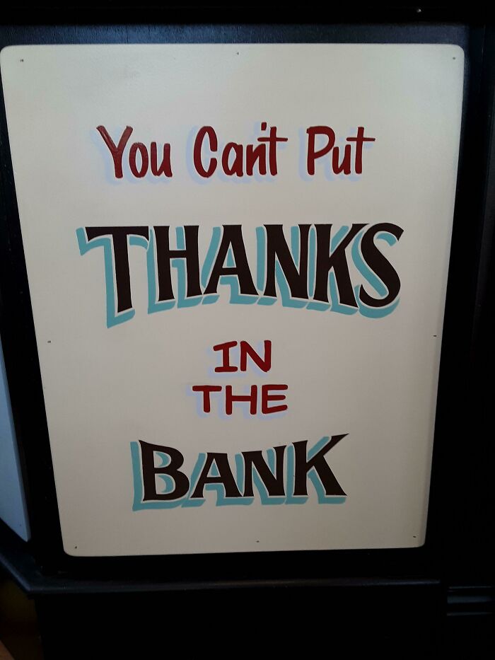 El cartel de mi tienda de tatuajes local para lidiar con los pidones gorrones