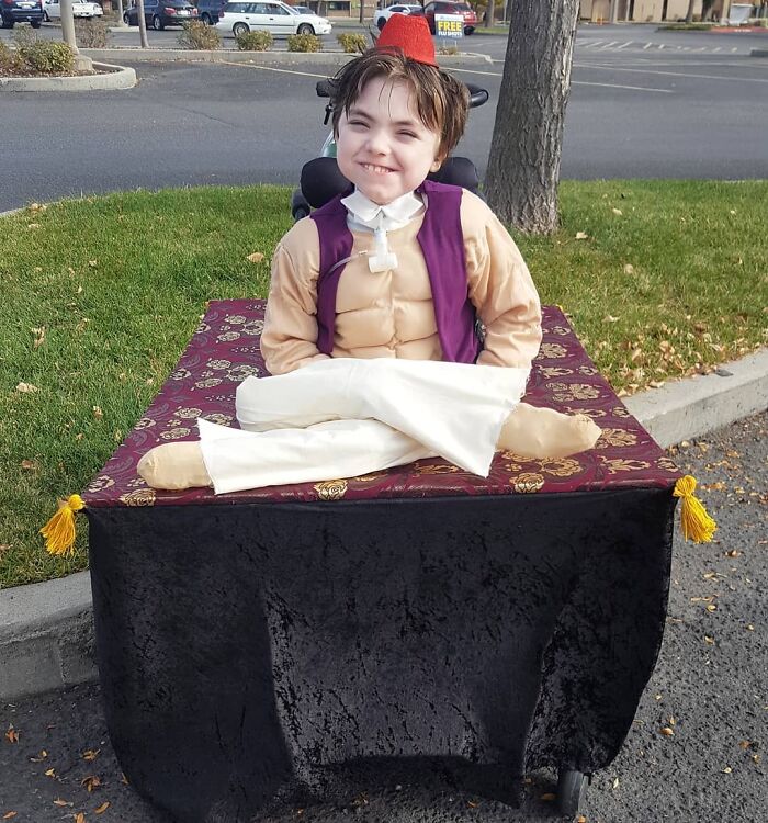 Feliz Halloween de parte de Aladino