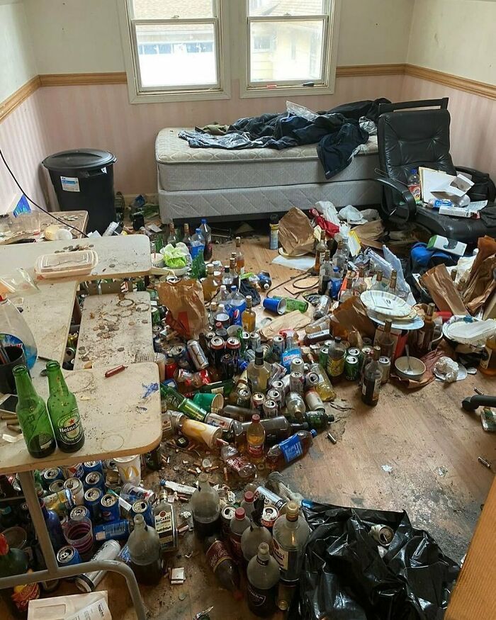 Real Estate Fails: ‘The Broke Agent’ Pokes Fun At The Most Hectic Homes, And Here Are 40 Of The Worst Of Them (New Pics)