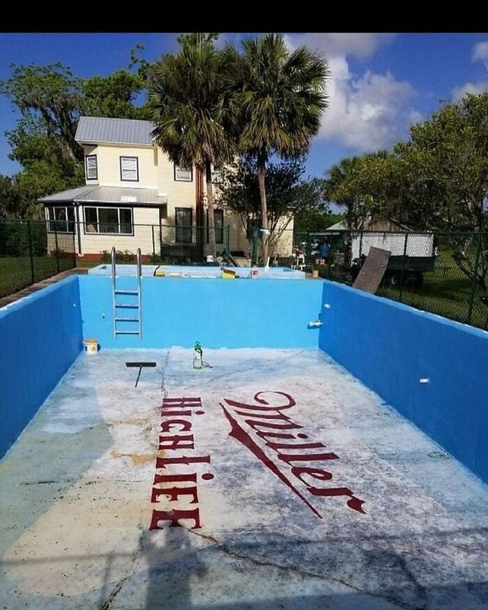 Real Estate Fails: ‘The Broke Agent’ Pokes Fun At The Most Hectic Homes, And Here Are 40 Of The Worst Of Them (New Pics)
