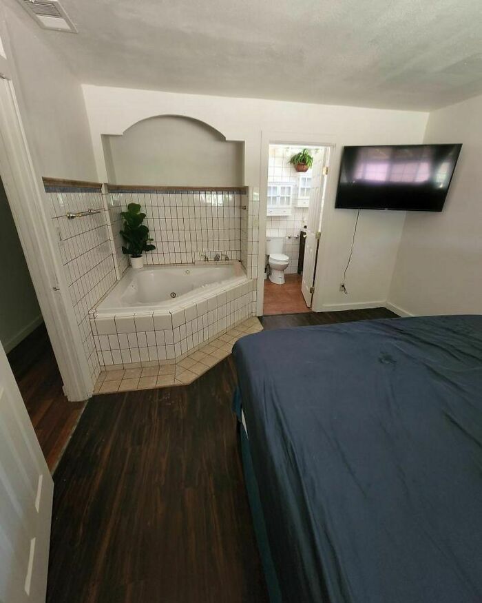Real Estate Fails: ‘The Broke Agent’ Pokes Fun At The Most Hectic Homes, And Here Are 40 Of The Worst Of Them (New Pics)