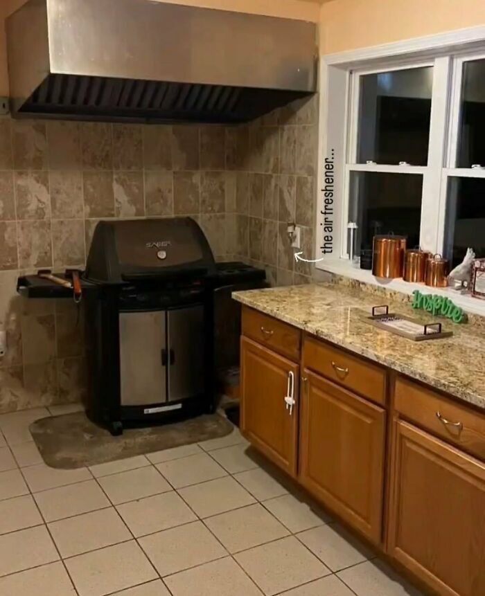 Real Estate Fails: ‘The Broke Agent’ Pokes Fun At The Most Hectic Homes, And Here Are 40 Of The Worst Of Them (New Pics)
