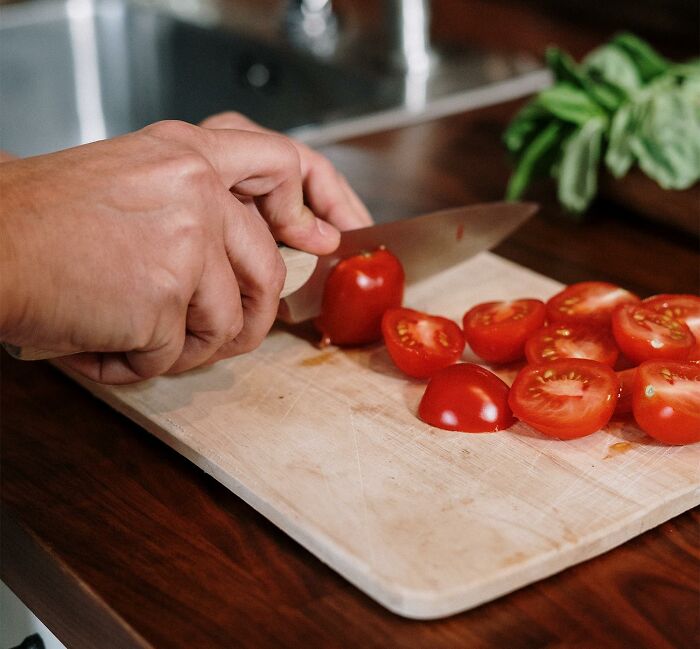 Mejora tus habilidades en la cocina con estos 25 secretos de chefs profesionales