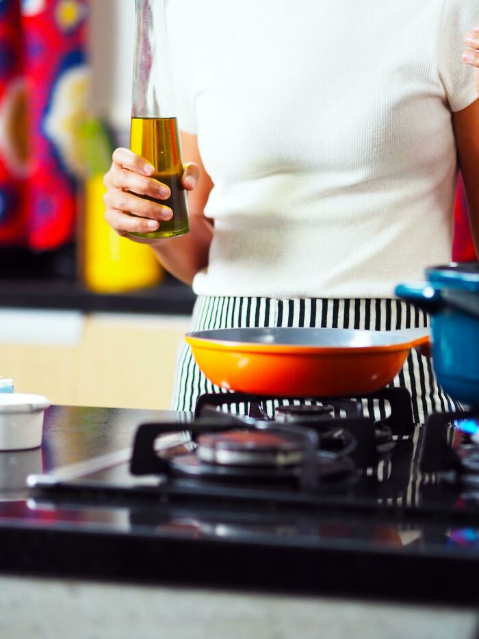 Mejora tus habilidades en la cocina con estos 25 secretos de chefs profesionales