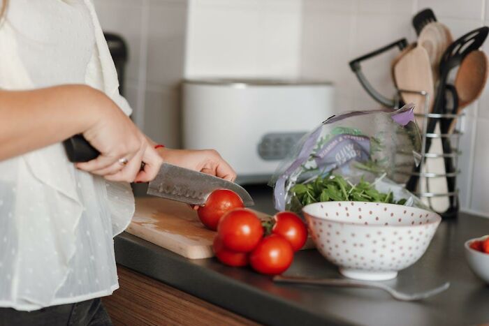 Mejora tus habilidades en la cocina con estos 25 secretos de chefs profesionales