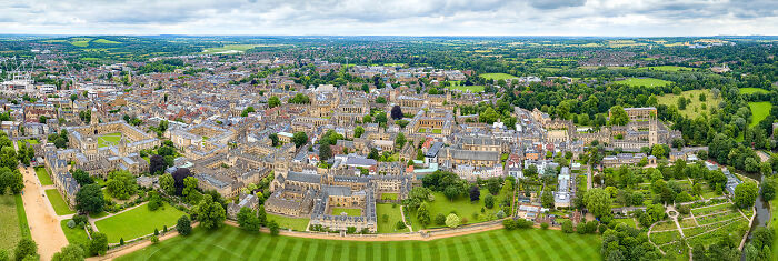La universidad de Oxford es más antigua que el Imperio Azteca
