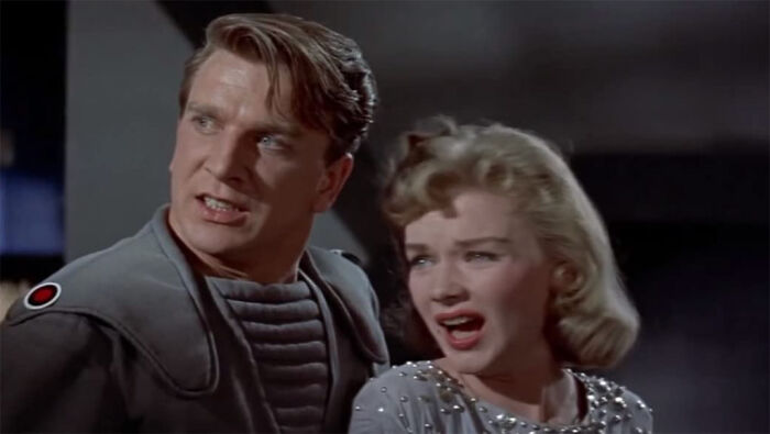 Leslie Nielsen en Planeta Prohibido (1956)