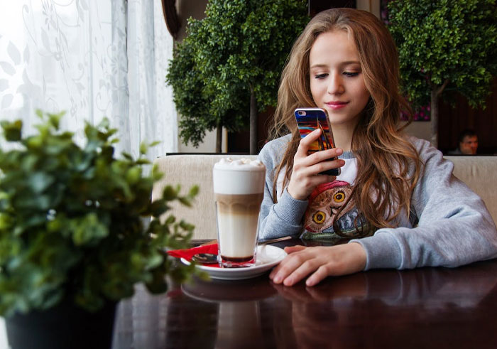 20 Hombres tan exasperantes que las mujeres tuvieron que bloquearlos enseguida