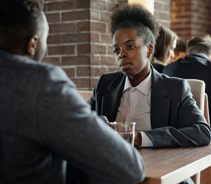 20 Hombres tan exasperantes que las mujeres tuvieron que bloquearlos enseguida