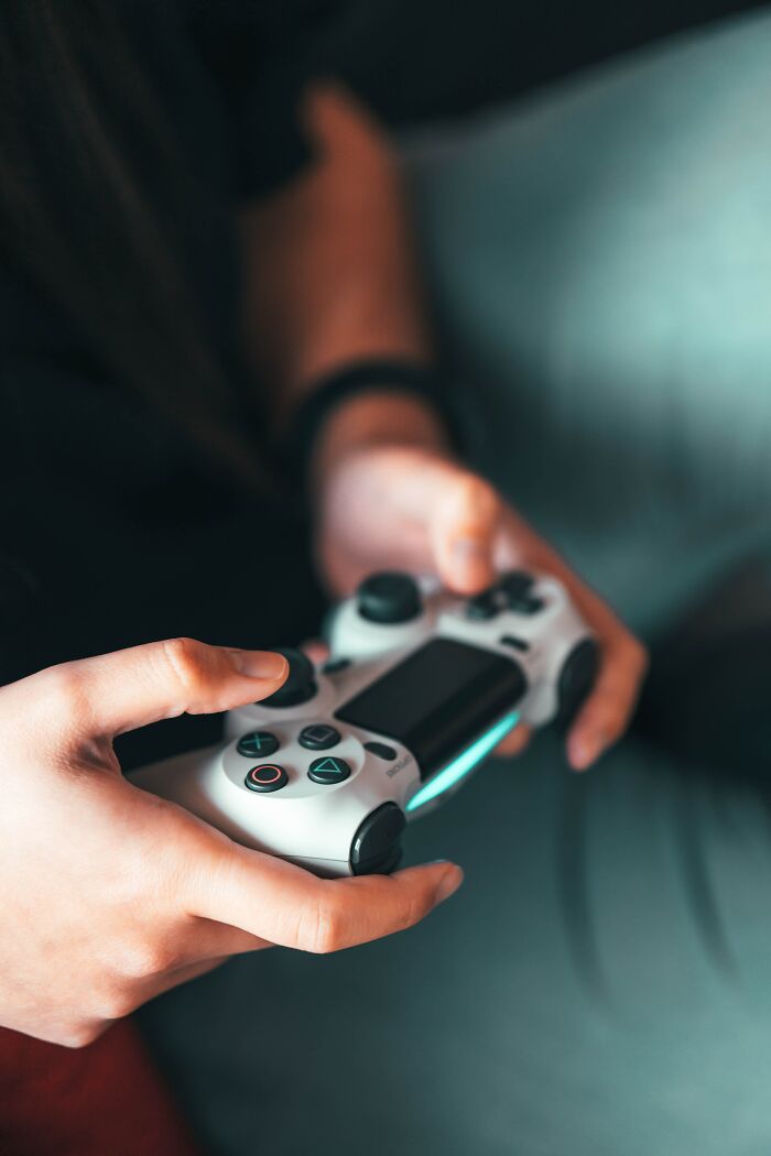 20 Millennials hablan de aquello que más les confunde sobre la Generación Z