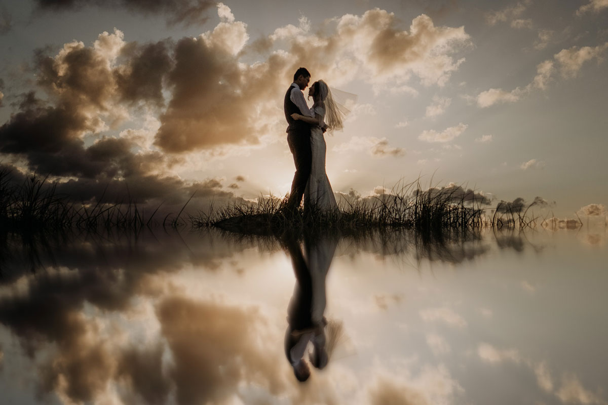 Mis fotografías de boda son «atípicas» pero mis clientes las adoran (26 fotos)