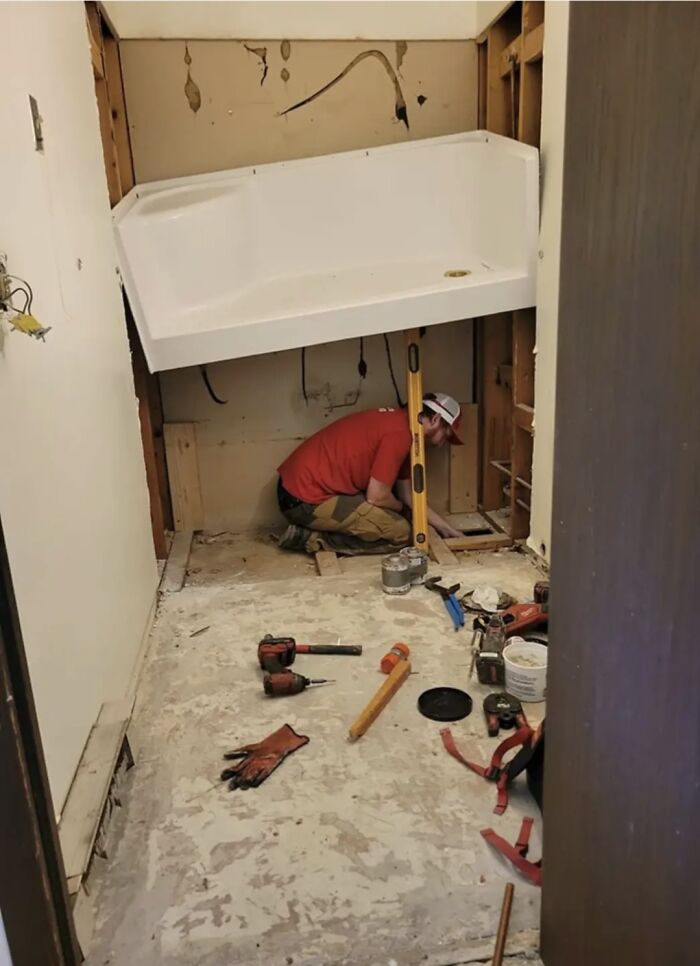 50 Times People Didn’t Give A Heck About OSHA Safety Regulations And Did What They Had To Do, As Shared On This Facebook Group