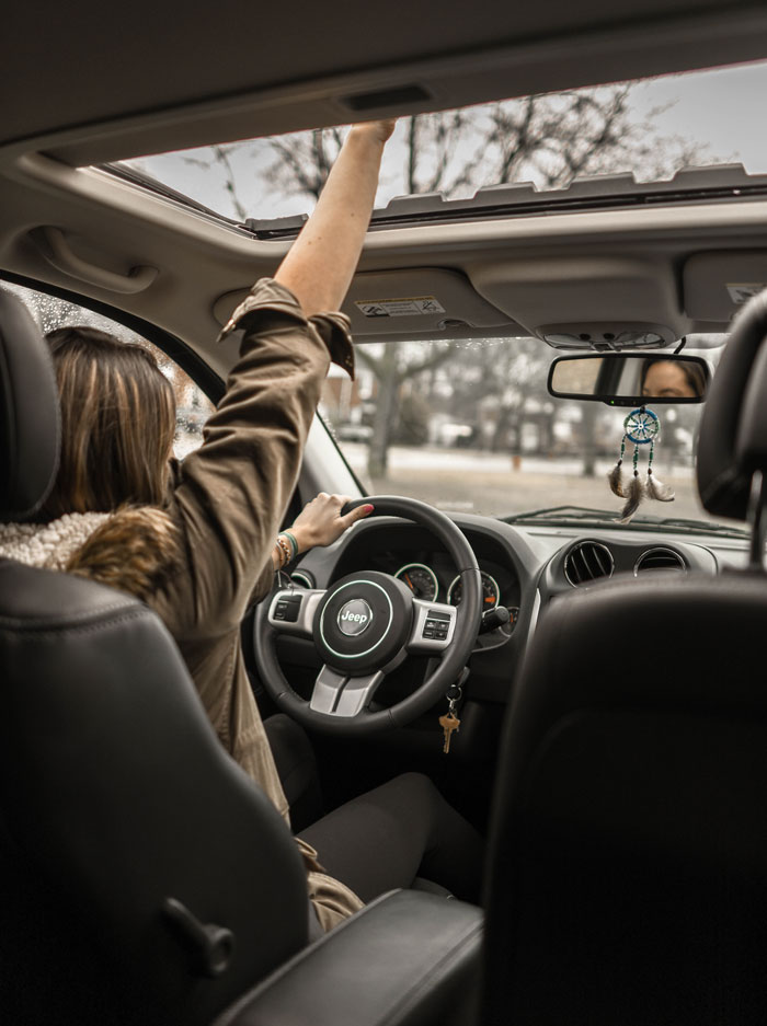 Intentar canalizar a tu Adele interior en el tráfico sólo para darte cuenta de que otro conductor te está mirando