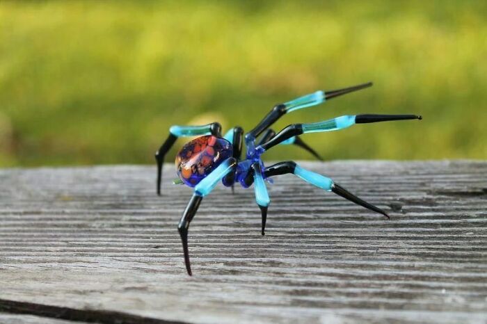 Llevo varios años haciendo figuras de vidrio. Quiero compartir esta araña con ustedes, ¿qué opinan?