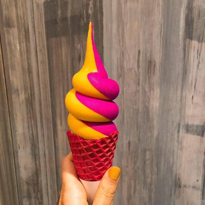 Helado de mango y fruta del dragón