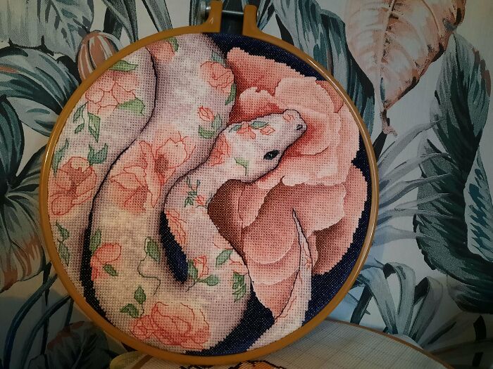 ¡La serpiente del Edén por Paradisestitch! Me llevó una eternidad, pero estoy muy contento con el resultado