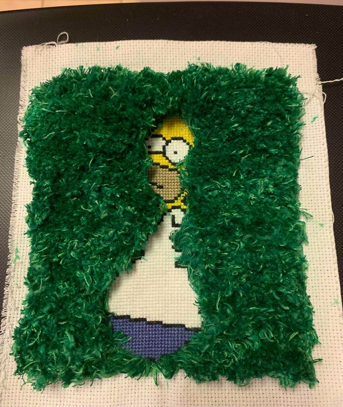 Mi versión sobre Homer en los arbustos