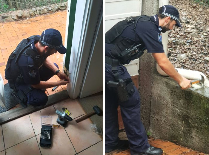 La puerta de una anciana fue arrancada de sus bisagras en un intento de robo. El agente Boswell puso en práctica sus habilidades de manitas y reparó la puerta rota