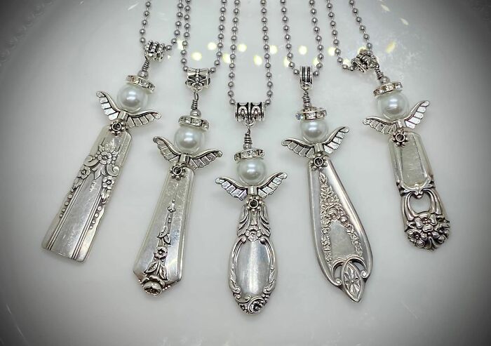 Hice unos collares de ángeles con mangos de cucharas de plata antiguas