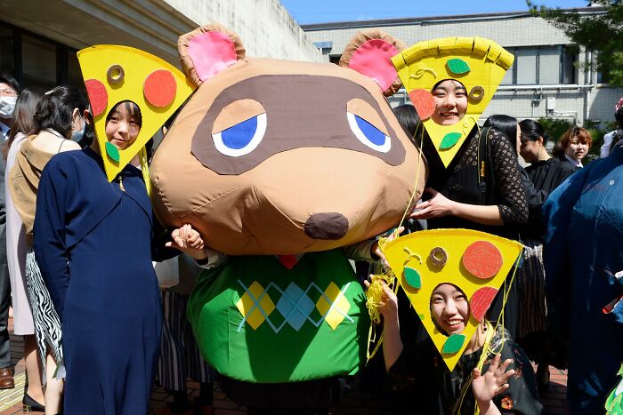 Kyoto University Permits Students To Put On Anything They Want For Graduation, And Here Are 35 Of The Most Brilliant Costume Ideas