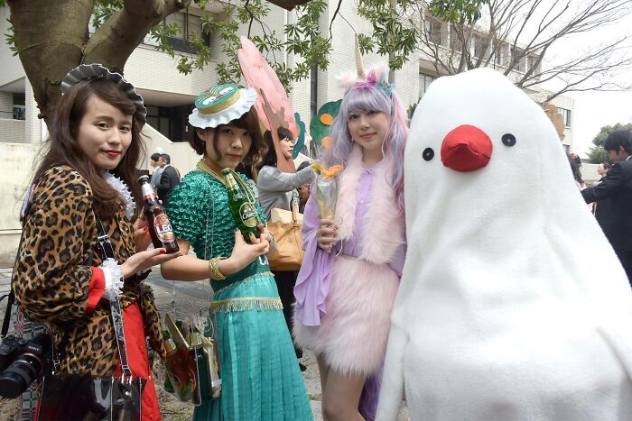 Kyoto University Permits Students To Put On Anything They Want For Graduation, And Here Are 35 Of The Most Brilliant Costume Ideas