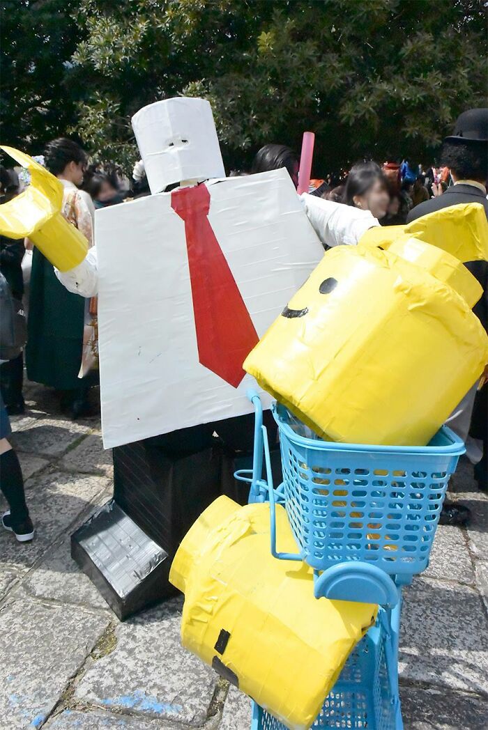 Kyoto University Permits Students To Put On Anything They Want For Graduation, And Here Are 35 Of The Most Brilliant Costume Ideas