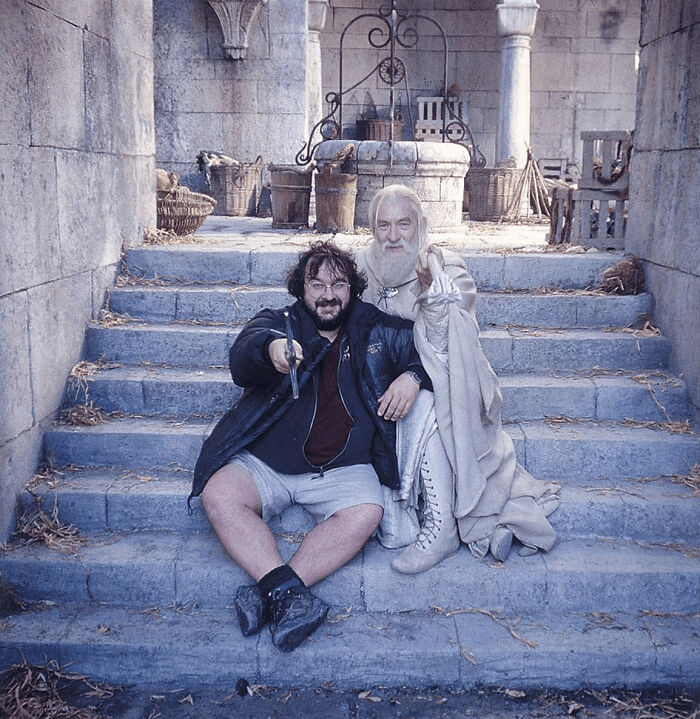 Peter Jackson e Ian Mckellen en el plató de El Señor de los Anillos: El Retorno del Rey (2003)