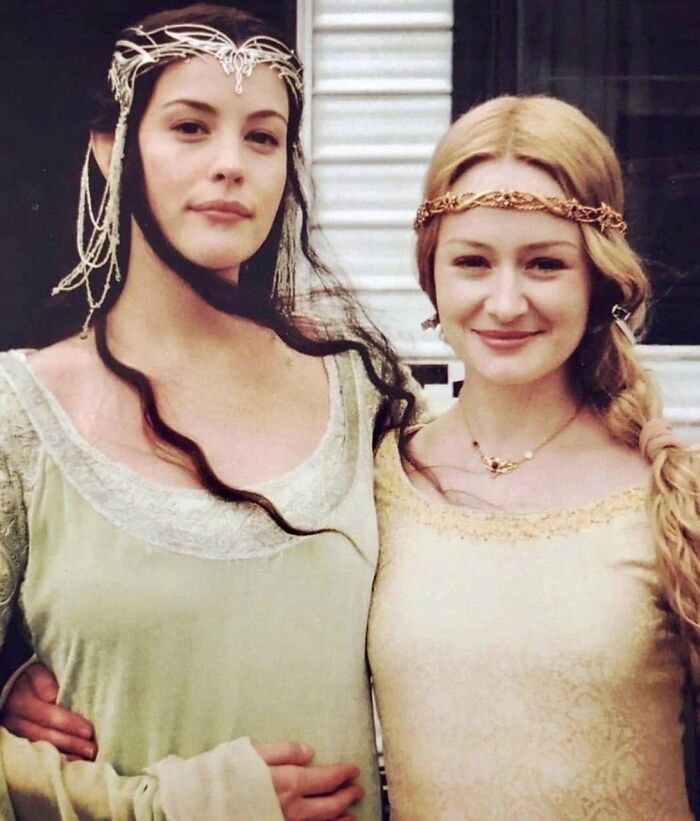Liv Tyler y Miranda Otto en el set de 'El Señor de los Anillos: El Retorno del Rey'
