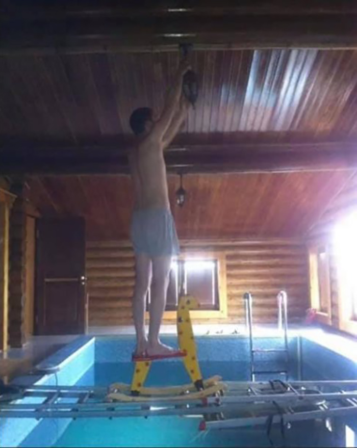 50 Times People Didn’t Give A Heck About OSHA Safety Regulations And Did What They Had To Do, As Shared On This Facebook Group