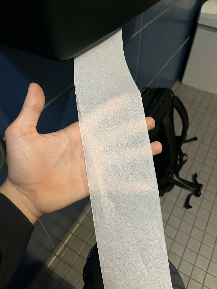 El papel higiénico de la universidad por la que pago 20.000 dólares al año